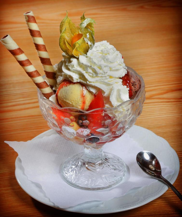 Guest house Restaurant-cafe-pension Himmel 3*
