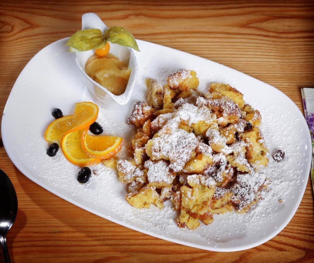 Guest house Restaurant-cafe-pension Himmel