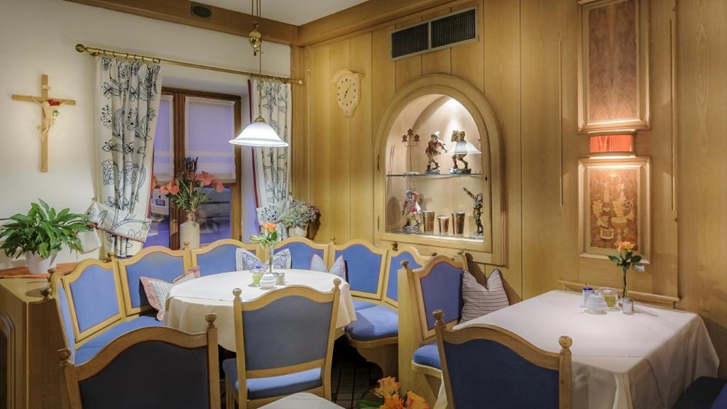 Restaurant-cafe-pension Himmel 3*